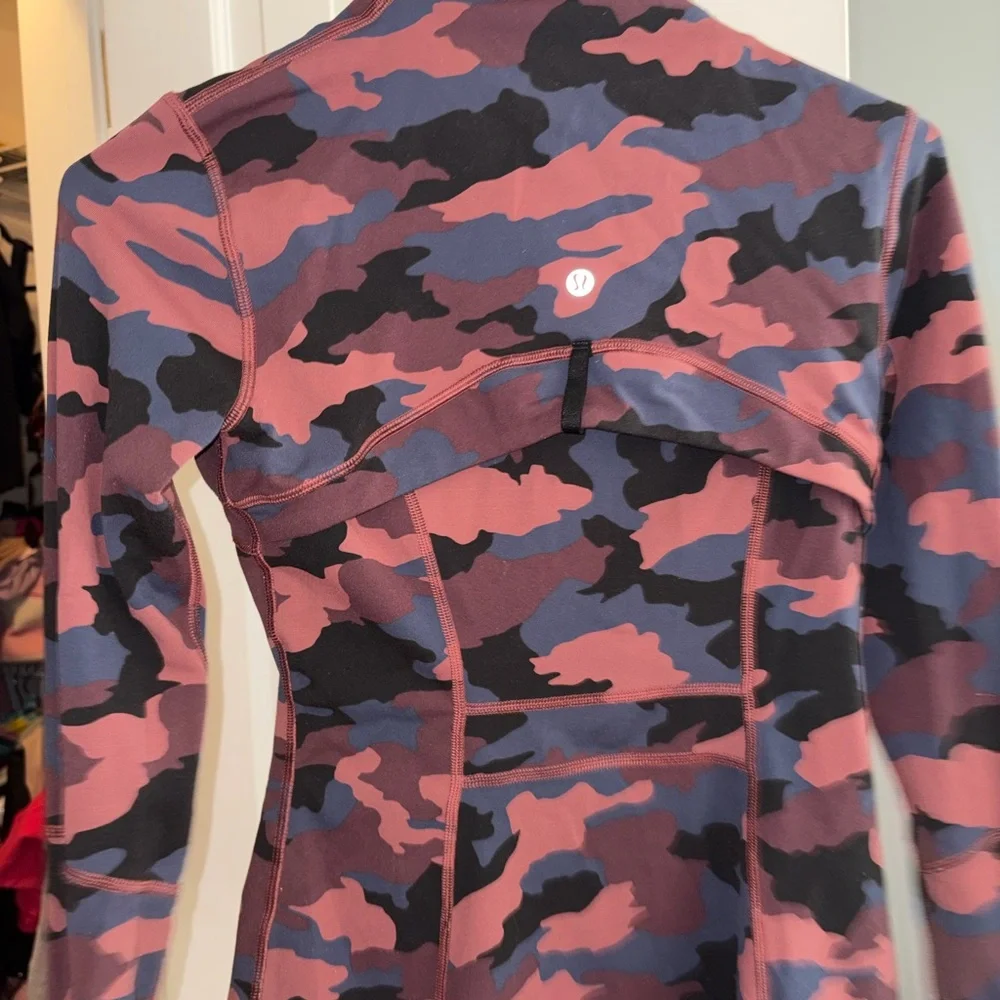 Lululemon Athletica Pink and Blue Camouflage Utility Jacket - Picture 2 of 2